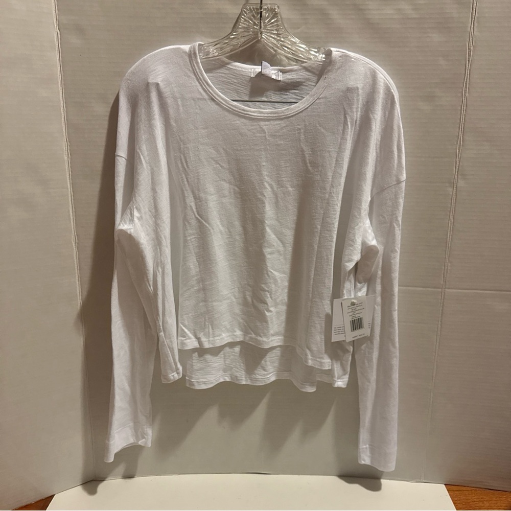 NWT Beyond Yoga White Long Sleeve High Low Hem Size Medium